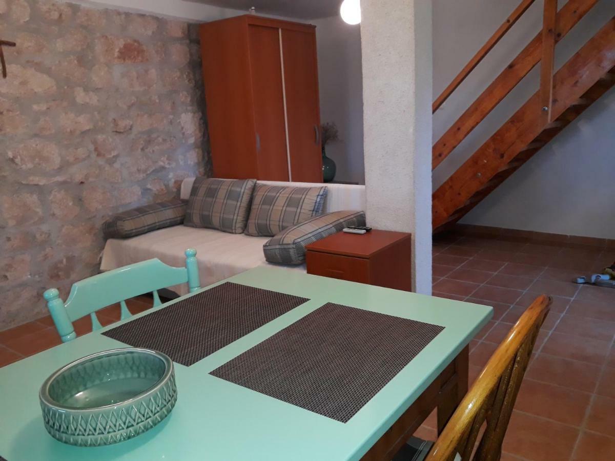 Kaprije Mistral Apartment Exterior photo